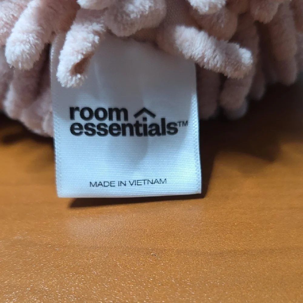 Room Essentials Blush Noodle Hand Towel